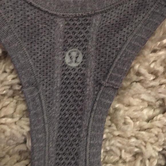 Lululemon exercise top - Picture 2 of 3